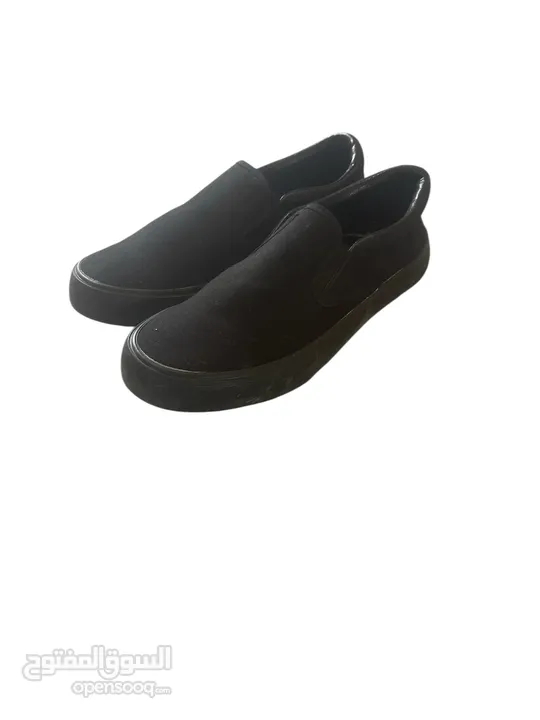 Title: No Boundaries Black Shoes – Size 8.5 – Memory Foam, Vans Style