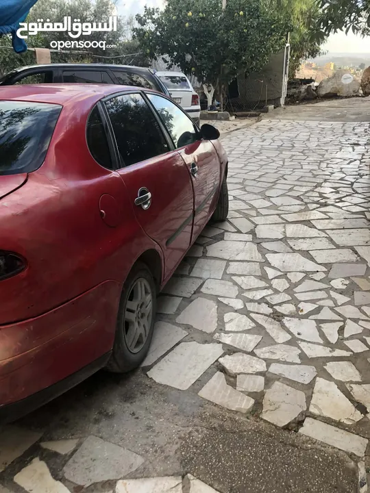 سيات قرطبه مكسور عليها ترخيص 3سنوات