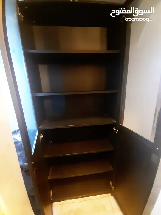 مكتبة كتب وتخزين
