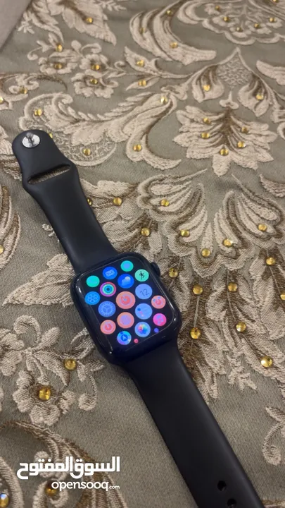بحالة جيدة Apple Watch series 8 45mm