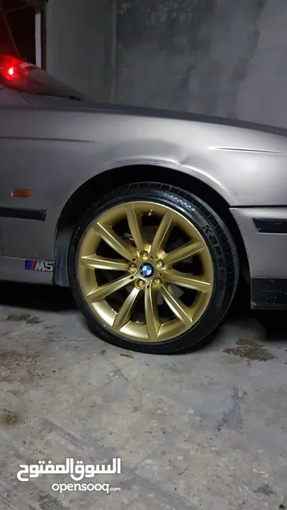 جنط BMW قياس 19 للبيع بدون كوشك في شعور خفيفه 200 نهايتو