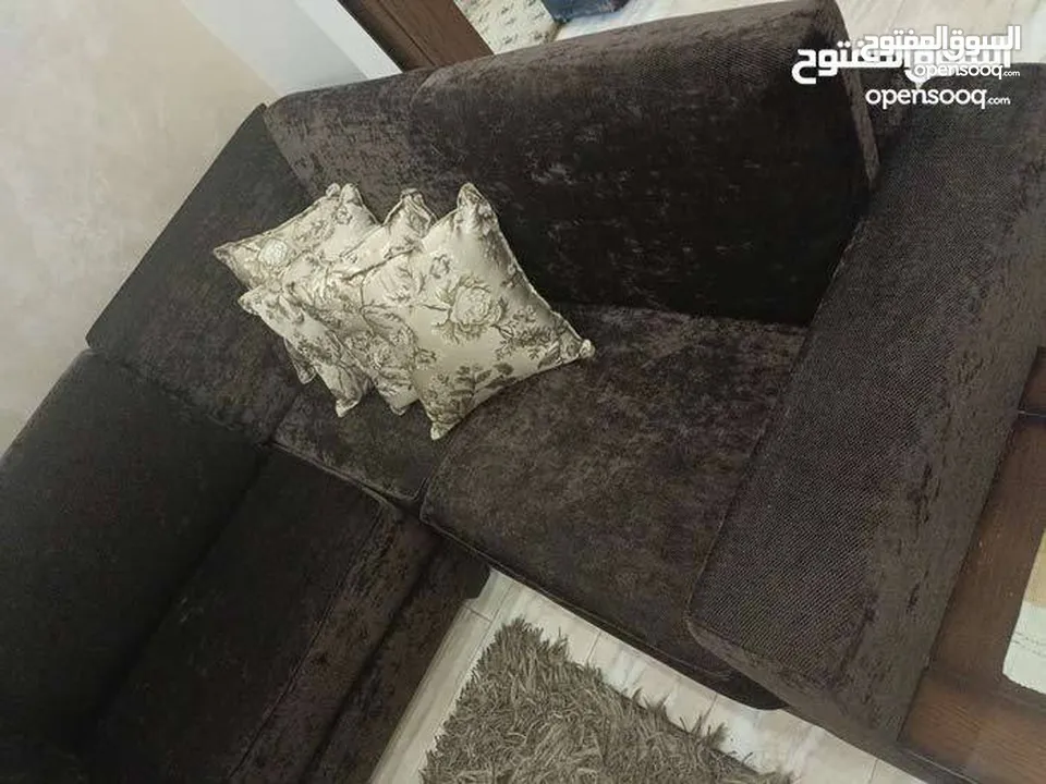 اثاث مستعمل بحالة الجديد حالته ممتازه.