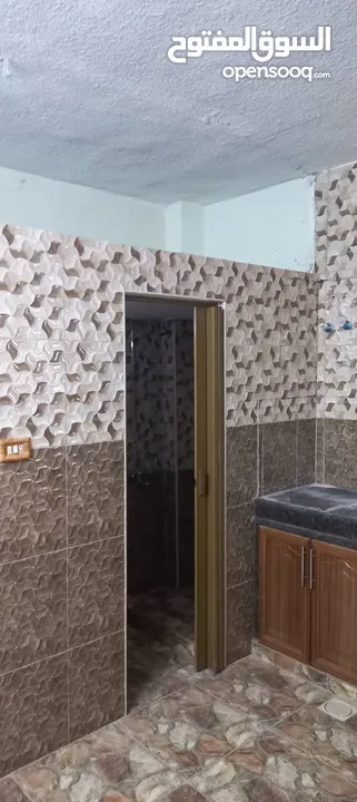 بيت للبيع.