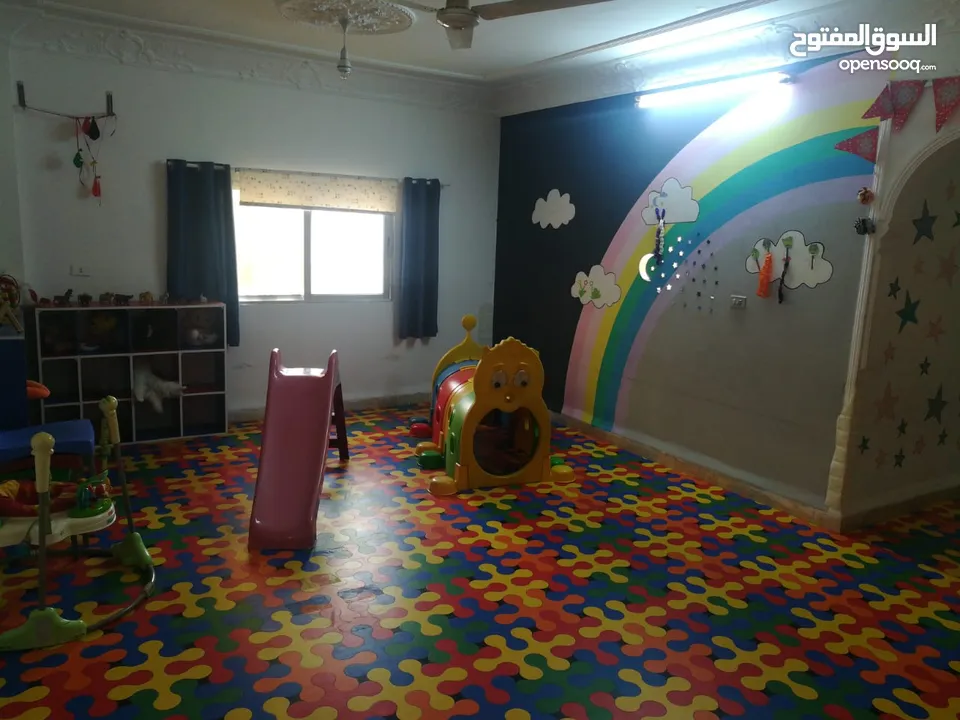 أثاث حضانه بحالة ممتازة للبيع