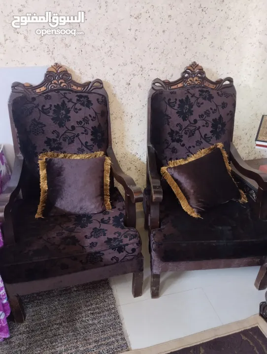 طقم كنب وجنابي وخزانه للبيع