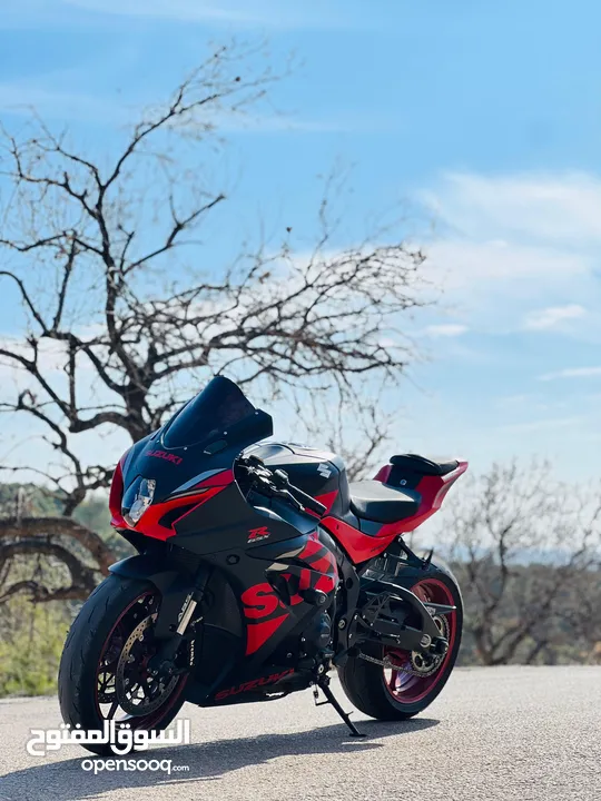 GSX,,1000,,R  بحالة الوكاله ومميزه وممشى قليل