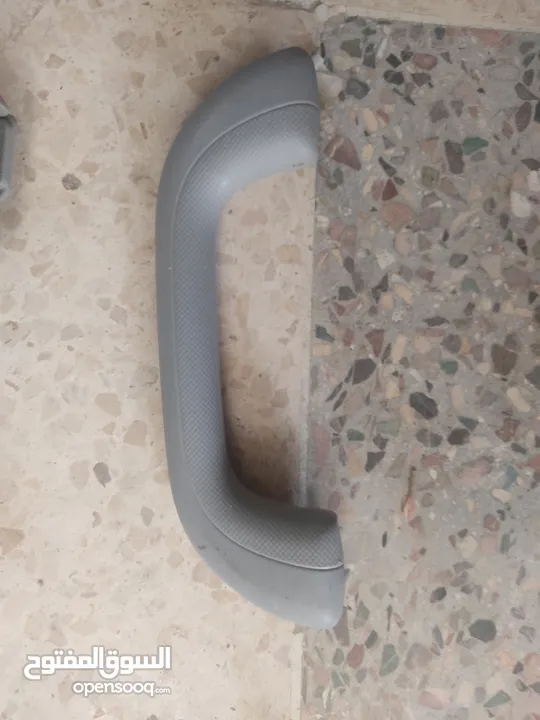 قطع مستعمله و اكسسوارات مختلفة للسيارات