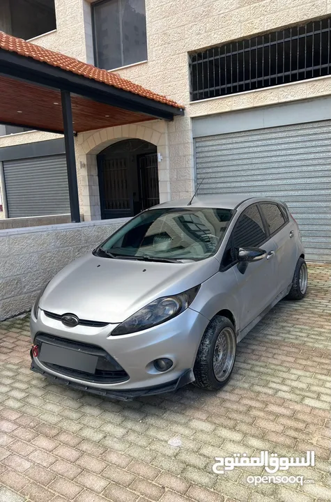 فورد فيستا للبيع 2012 مطور 1250 منفوضه شصيات نضاف مطور جير الف