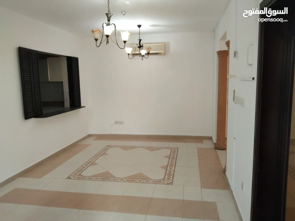 1Me10 Commercial 4 BHK Villa for rent in Azaiba near Noor Shopping.