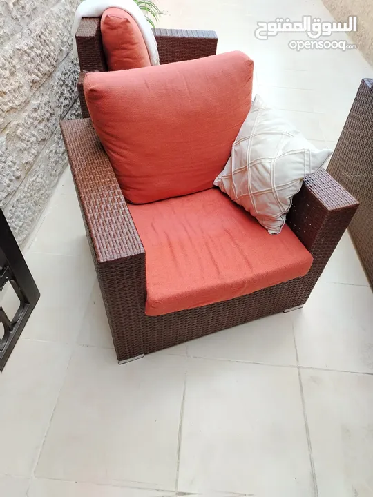 طقم راتان ثلاثية و 2 مفرد + طاولة