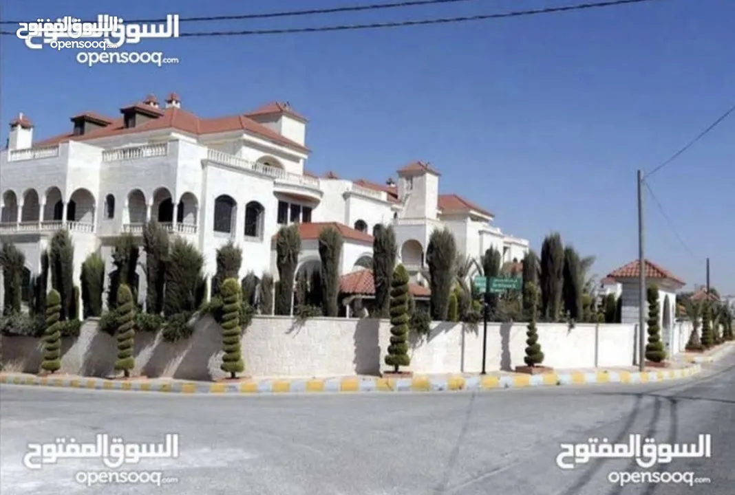 قصرين للبيع في منطقة الظهير على مساحة ارض 4 دونم و 800 م