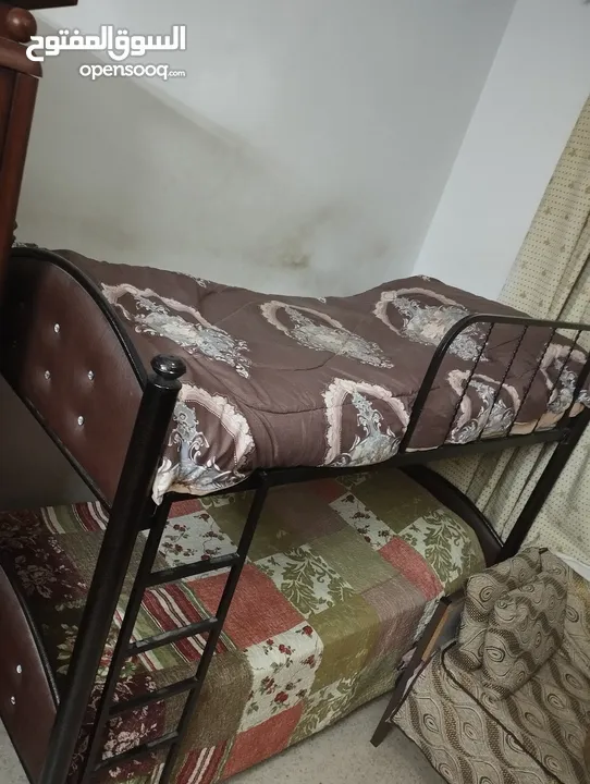 تخت طابقين للبيع
