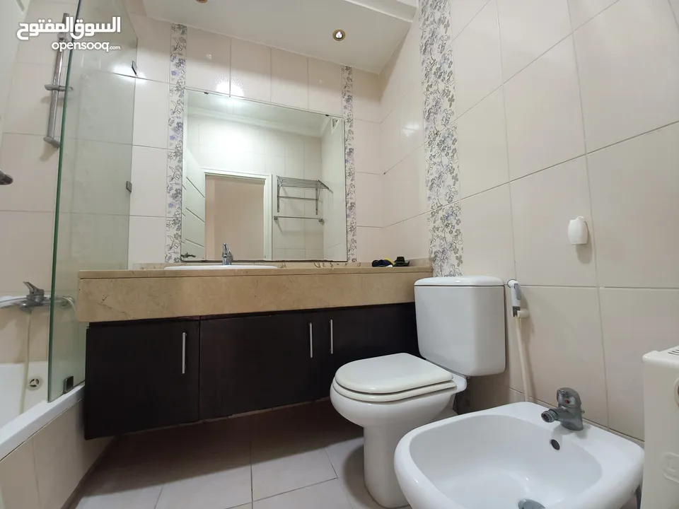 شقة مفروشة للإيجار في الشميساني  ( Property 36140 )-175064253
