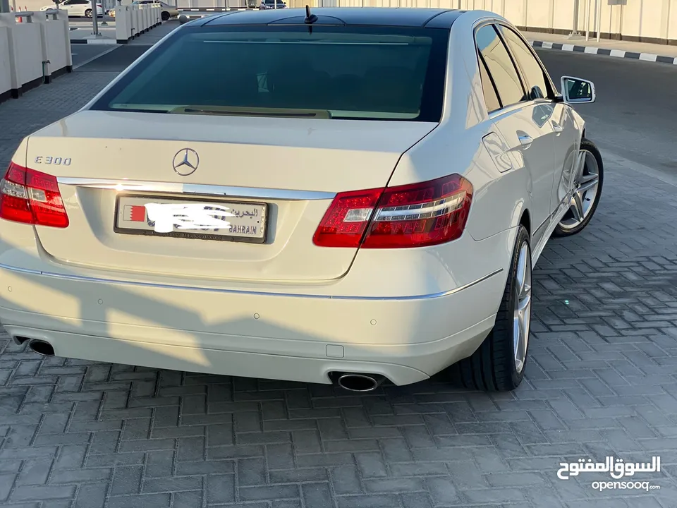 للبيع E300 بانوراما قمة النظافة For sale: Mercedes E300, full option, top-notch cleanliness