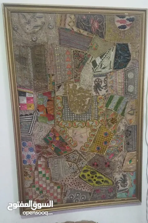 كنب وطربيزات ونثريات وبراويز وقيزر وغساله وكولر للبيع مستعمل