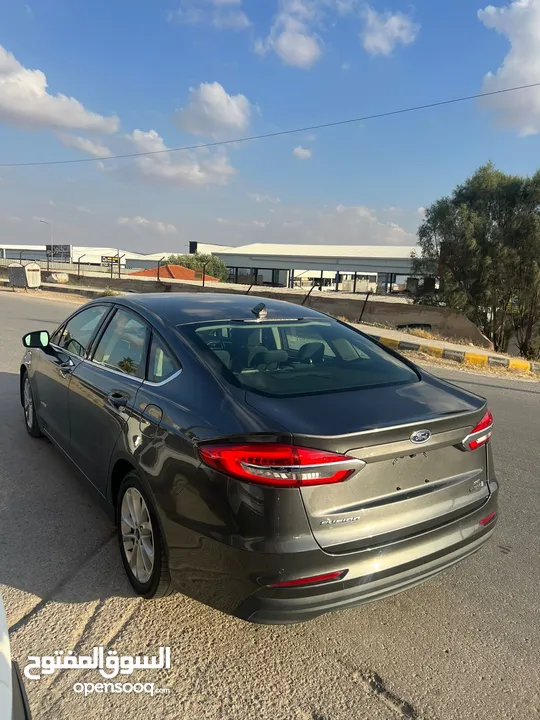 FORD FUSIONS SE 2019