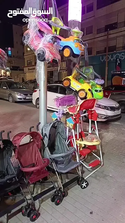 محل ألعاب تجاري للبيع فاضي خلو او بضاعته  في سوق السلطان بجانب مطعم كاربو