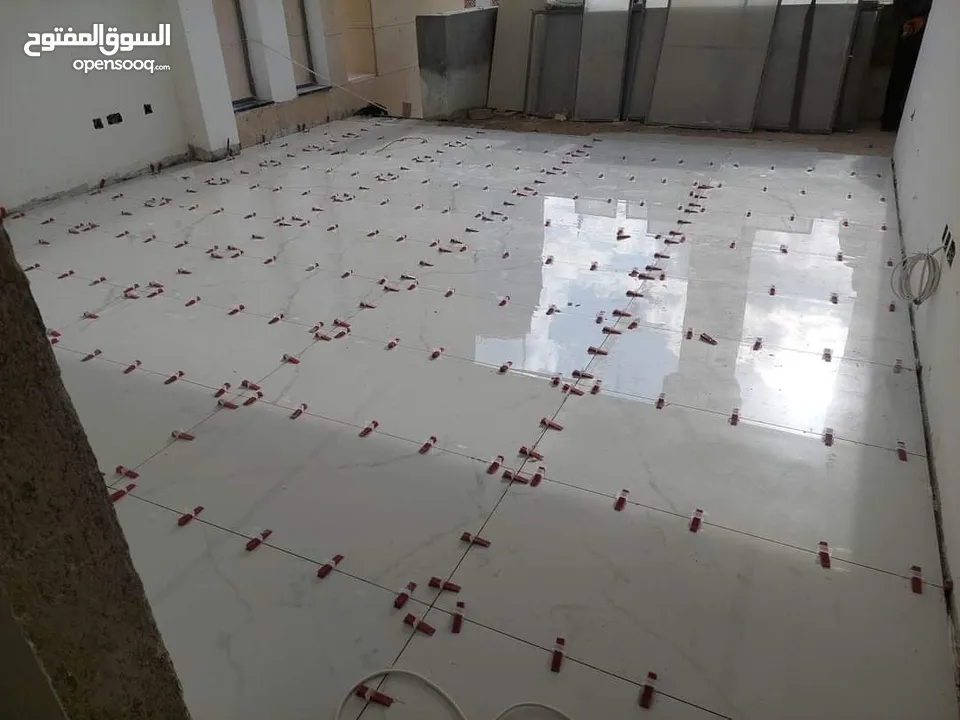 بليط وكافة اعمال البلاط والسيراميك والرخام وبديل الخشب وبديل الرخام والجرانيت وأعمال الصيانة