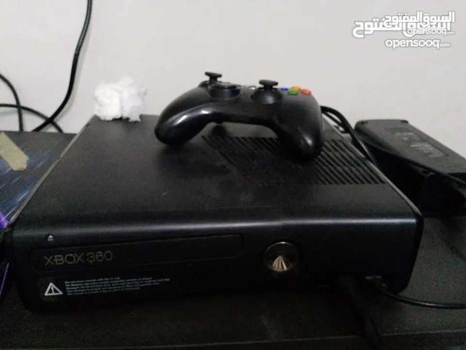 موجود اكس بوكس 360 نضيفه للبيع او للبدل عليها 36 لعبه معروفات