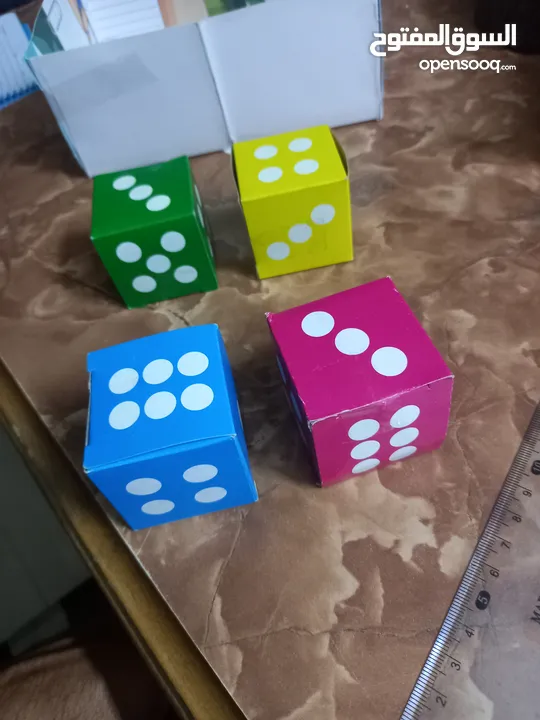 سحبة أطفال 5 قروش بس فقط ..طبعا كل علبة داخلها هدية ..ما في علبة فارغة