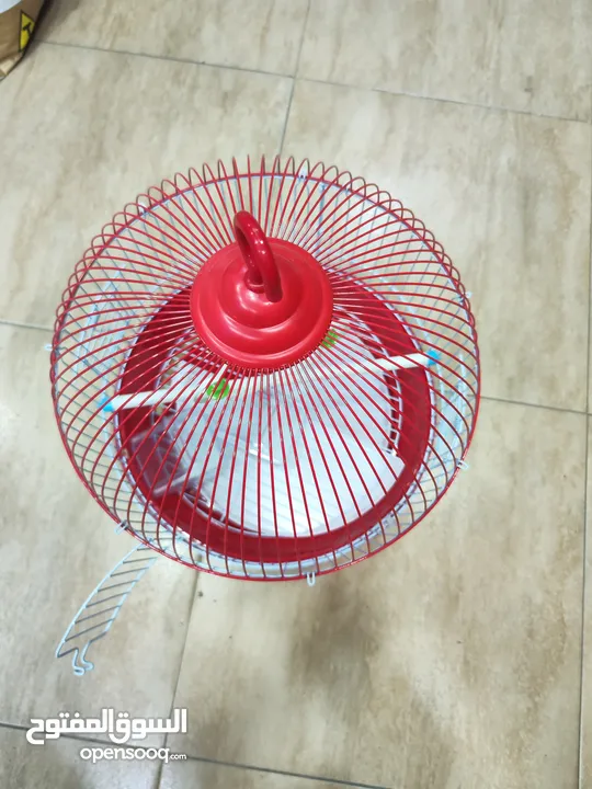 قفص الطيور الدائري الأحمر المميز  مناسب لطيور الحب والروز و الفيشر و الجنة