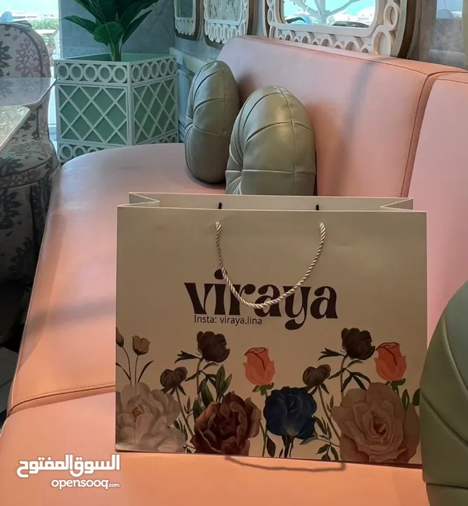 بيع اسم مشروع عبايات ودريسات"viraya”