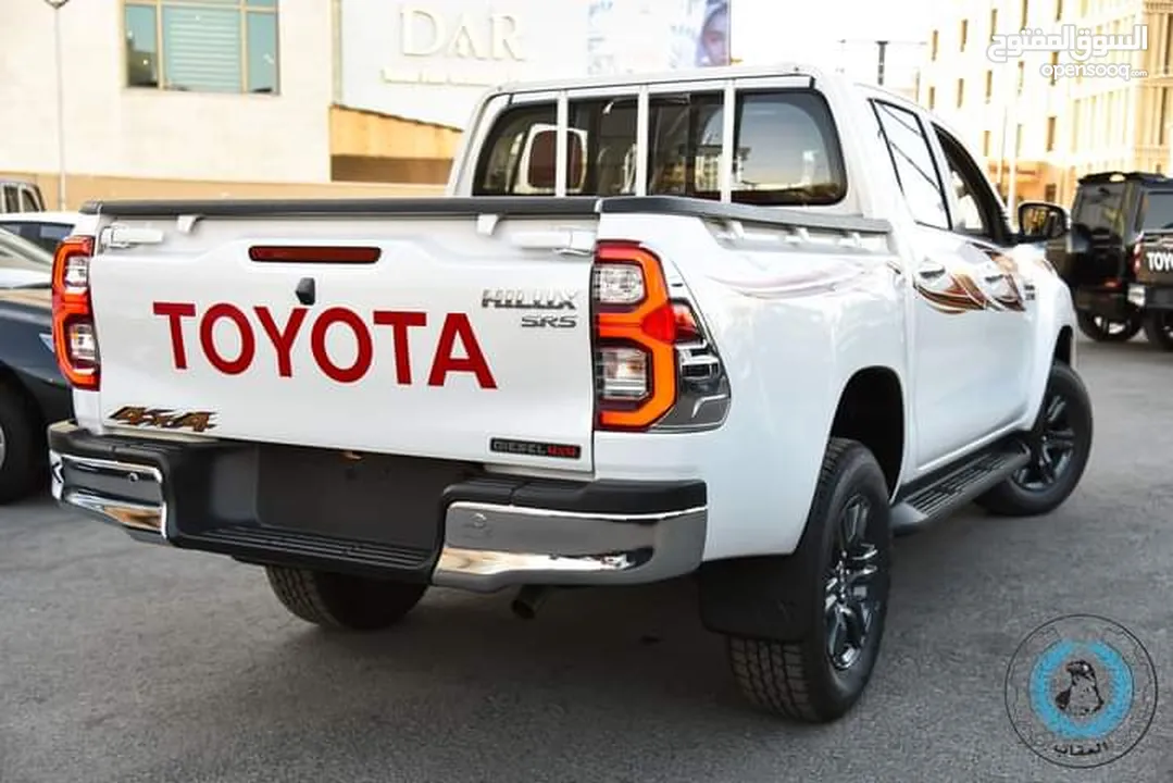 لون لؤلؤي تويوتا Toyota Hilux 2023