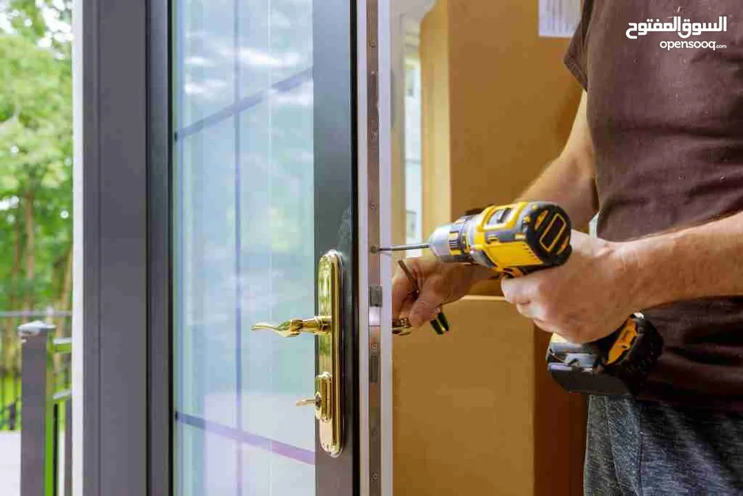 door locks and door repair and fix replaced with experience carpenter house service all Muscat