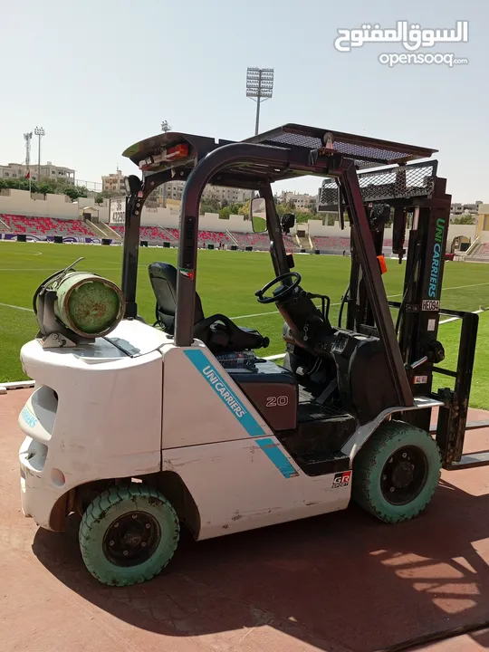 تاجير الرافعات الشوكيه تحميل وتنزيل جميع انواع البضائع تاجير الرافعات الشوكيه نقل البضائع تحميل السي