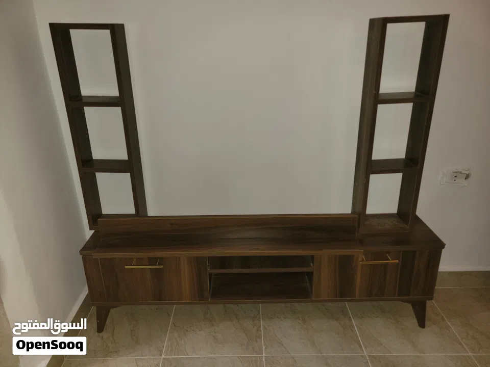 صالون وطاولة تلفز : أثاث غرف جلوس : طرابلس البيفي (250047423)