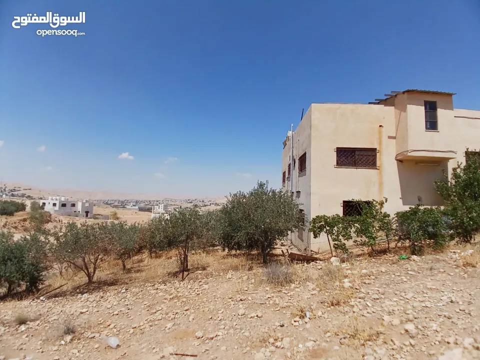 منزل بيت شقة مستقل للبيع مع حديقة وكراج وشرفة الزرقاء ضاحية البستان