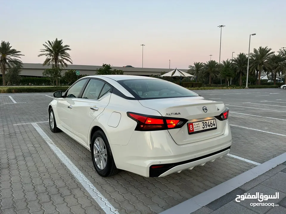 للبيع نيسان التيما 2020 خليجي الموتر رائع قمة فالنظافة  ———————————— شاشة أبل كاربلي APPLE CARPLAY /