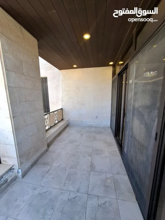 شقة طابقية فاخرة نصف مفروشة - الروابي (عمارة عائلية) Luxury Semi-Furnished Apartment for Rent
