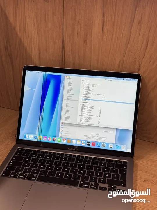 MacBook Air 2020 خط بالشاشة (Mac Mini)