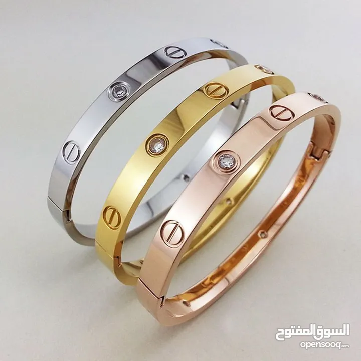 طقم الأساور الكارتير الأصلي متوفر منو كميه محدودة جداً لتواصل والاستفسار مكفولات لمدة سنه كاملة