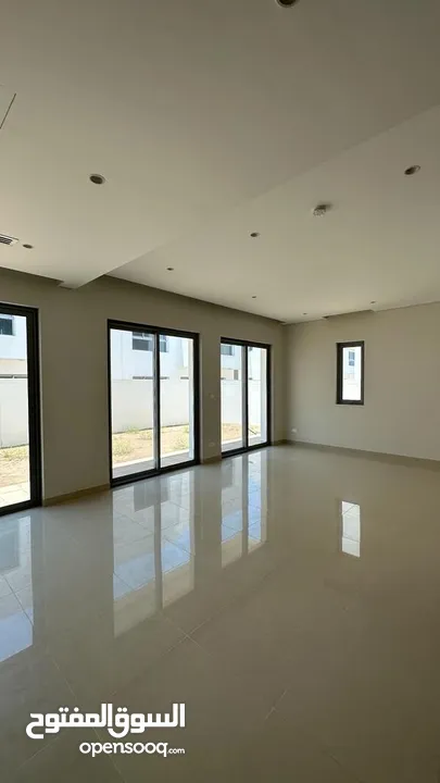 Villa for Sale in Al Mouj