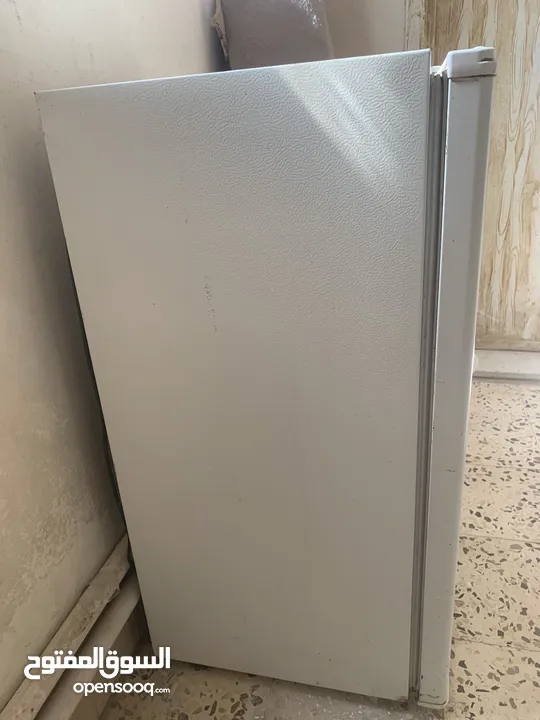 ثلاجه صغيره مستعمله