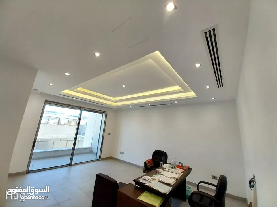 شقة طابق تسوية بمساحة 230 مع مترس للبيع في دابوق ( Property ID : 30287 )