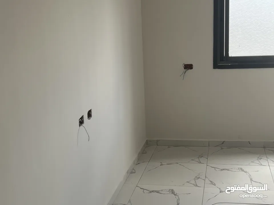 فني كهرباء منزلية  تحت إشراف هندسي