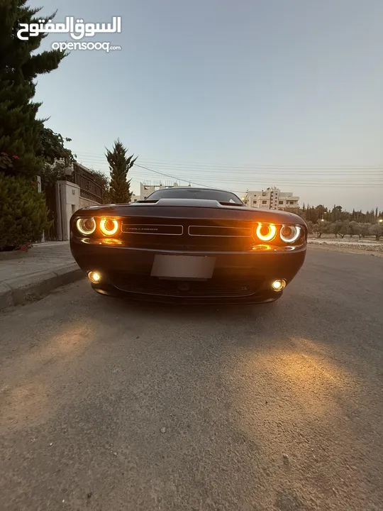 Dodge challenger sxt plus shaker 2018