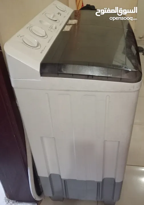 Fridge and washing machine