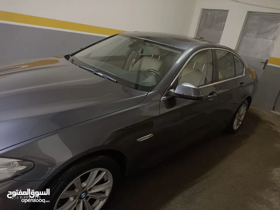 BMW 520 2016 silver package