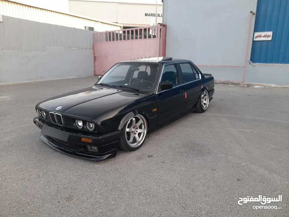 بي ام دبليو BMW E30  320  بوز نمر موديل 1986 محدثة 1990