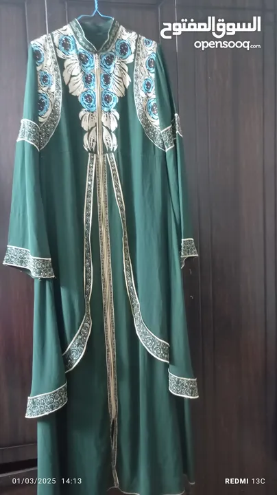 فستان سهره لون بيج و عدد 2قفاطين
