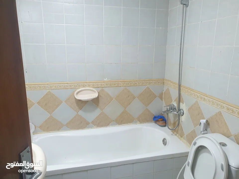 Single Bedroom flat available for married couple in Al Nabba Area sharjah U.A.E with Sewa and wifi .