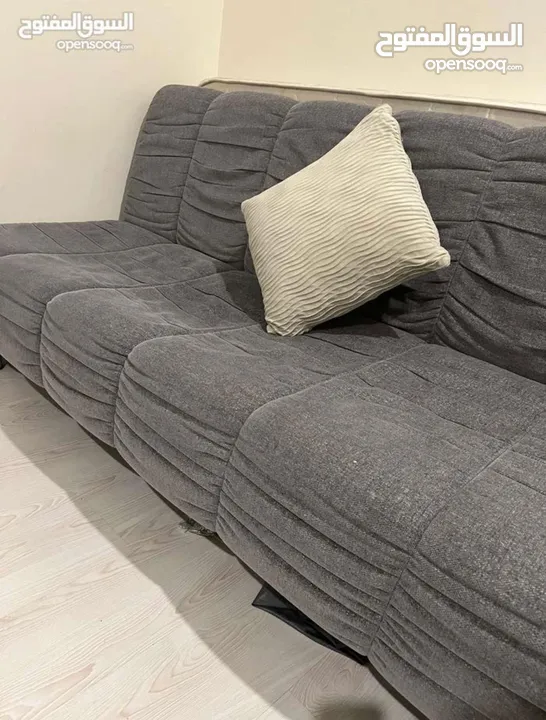 للبيع صوفا من بنتا : Living Room Furniture Used : Al Ahmadi Fintas  (208219458)