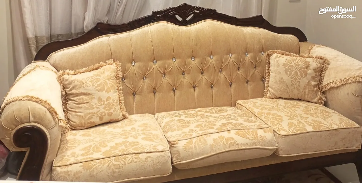 طقم كنب أقل من 3 سنين