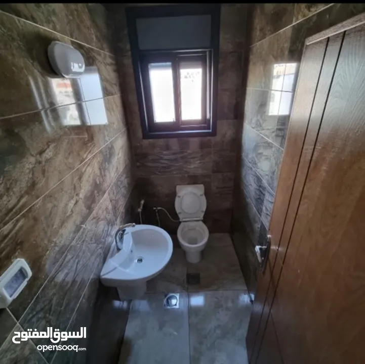 شقة سكنية للبيع مقابل ديوان الموظفين