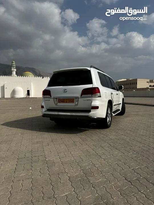 لكزس ستيشن LX570 موديل 2013