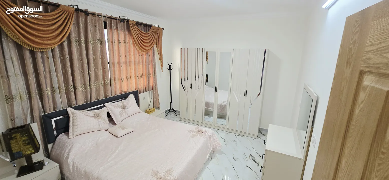 شقق سكنية للإيجار بتشطيبات متكاملة في مدينة طولكرم، مع خيارات مفروشة وغير مفروشة.